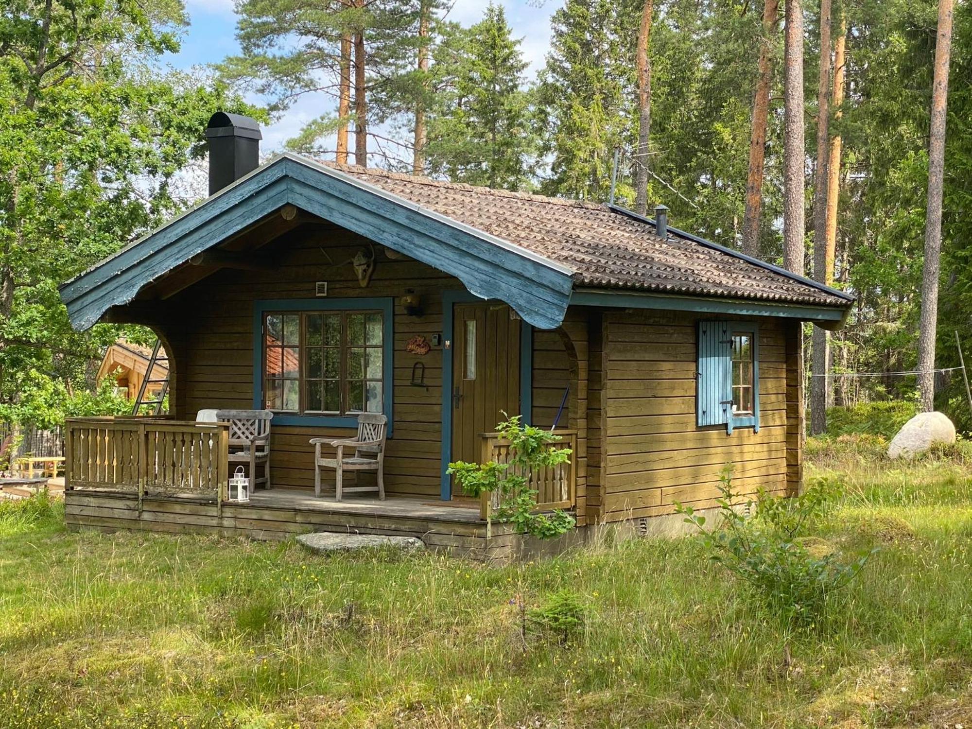 Timrad Stuga I Kanten Av Skogen Med Spa Moejlighet Mullsjö Εξωτερικό φωτογραφία