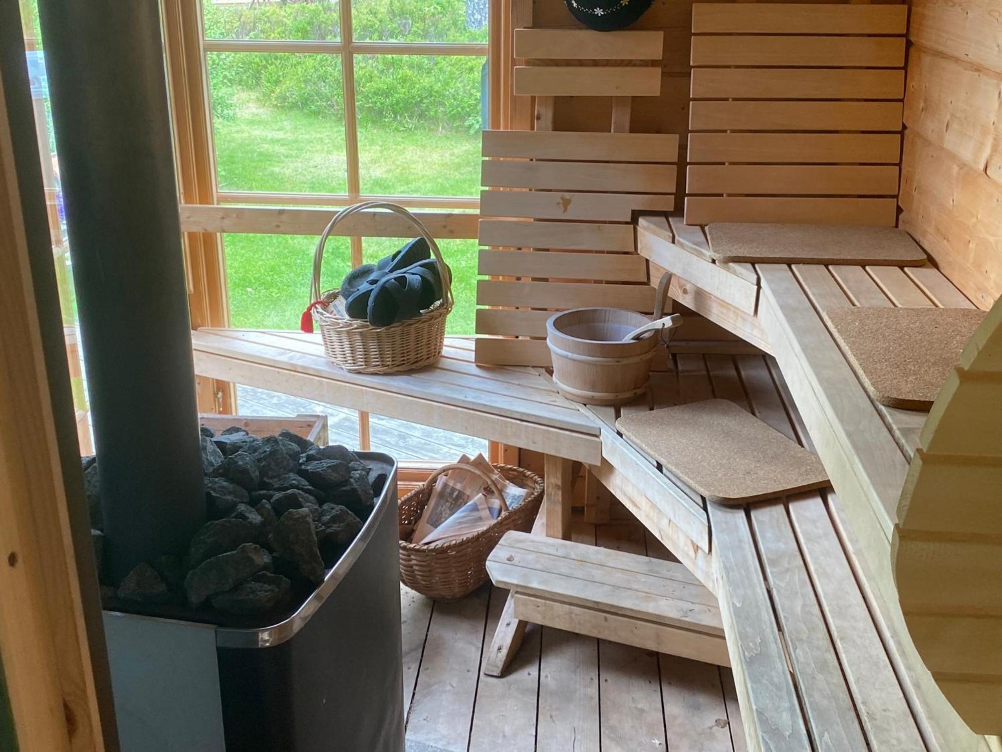 Timrad Stuga I Kanten Av Skogen Med Spa Moejlighet Mullsjö Εξωτερικό φωτογραφία